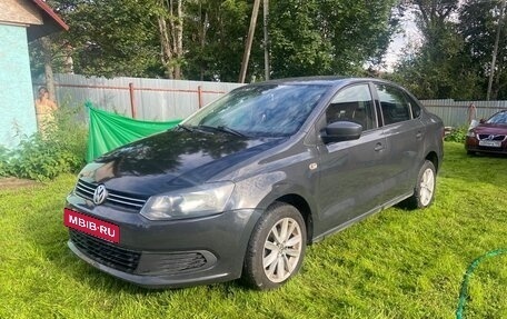 Volkswagen Polo VI (EU Market), 2012 год, 450 000 рублей, 2 фотография