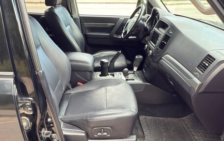 Mitsubishi Pajero IV, 2010 год, 2 030 000 рублей, 7 фотография