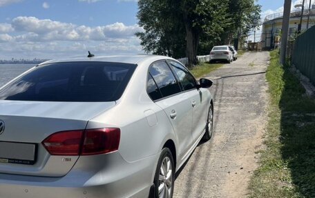 Volkswagen Jetta VI, 2011 год, 1 100 000 рублей, 4 фотография