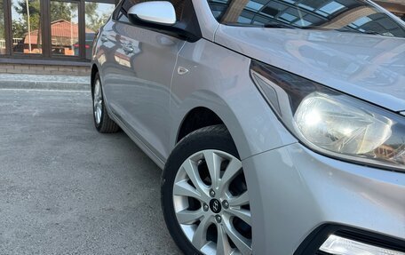 Hyundai Solaris II рестайлинг, 2017 год, 1 250 000 рублей, 3 фотография