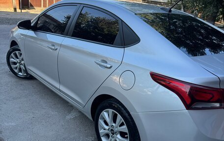 Hyundai Solaris II рестайлинг, 2017 год, 1 250 000 рублей, 13 фотография