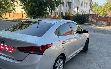 Hyundai Solaris II рестайлинг, 2017 год, 1 250 000 рублей, 14 фотография