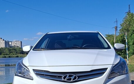 Hyundai Solaris II рестайлинг, 2014 год, 1 150 000 рублей, 2 фотография