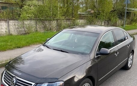 Volkswagen Passat B6, 2008 год, 620 000 рублей, 2 фотография