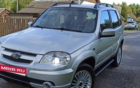 Chevrolet Niva I рестайлинг, 2012 год, 595 000 рублей, 2 фотография