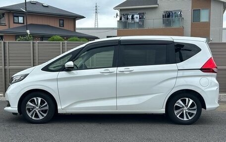 Honda Freed II, 2022 год, 1 238 000 рублей, 6 фотография