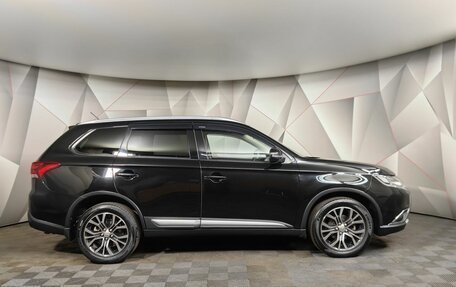 Mitsubishi Outlander III рестайлинг 3, 2015 год, 1 459 000 рублей, 6 фотография