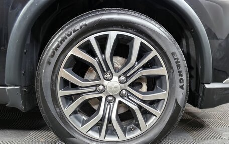 Mitsubishi Outlander III рестайлинг 3, 2015 год, 1 459 000 рублей, 17 фотография
