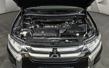 Mitsubishi Outlander III рестайлинг 3, 2015 год, 1 459 000 рублей, 19 фотография
