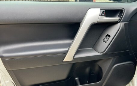 Toyota Land Cruiser Prado 150 рестайлинг 2, 2020 год, 5 900 000 рублей, 11 фотография