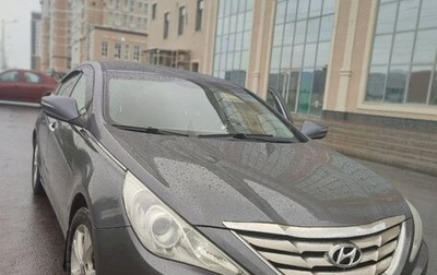 Hyundai Sonata VI, 2011 год, 900 000 рублей, 1 фотография