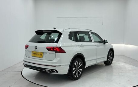 Volkswagen Tiguan, 2024 год, 3 567 000 рублей, 6 фотография