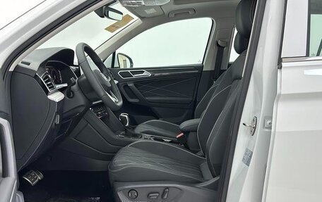 Volkswagen Tiguan, 2024 год, 3 567 000 рублей, 13 фотография