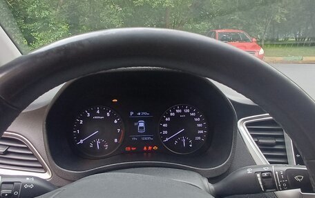 Hyundai Solaris II рестайлинг, 2018 год, 1 070 000 рублей, 9 фотография