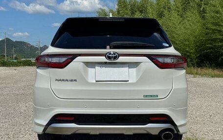 Toyota Harrier, 2020 год, 2 220 000 рублей, 5 фотография