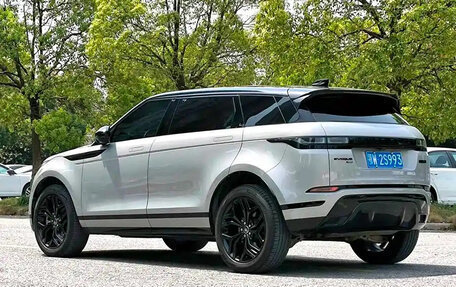 Land Rover Range Rover Evoque II, 2022 год, 3 000 000 рублей, 6 фотография