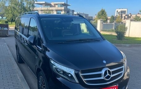 Mercedes-Benz V-Класс, 2016 год, 3 350 000 рублей, 2 фотография