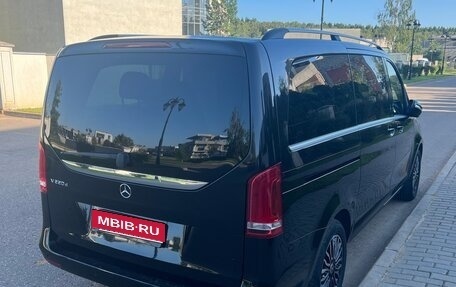 Mercedes-Benz V-Класс, 2016 год, 3 350 000 рублей, 4 фотография