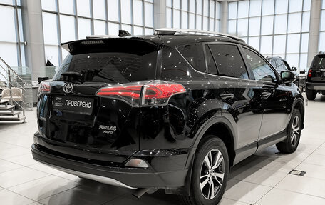 Toyota RAV4, 2017 год, 1 850 000 рублей, 6 фотография