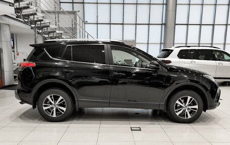 Toyota RAV4, 2017 год, 1 850 000 рублей, 5 фотография