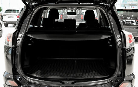 Toyota RAV4, 2017 год, 1 850 000 рублей, 12 фотография