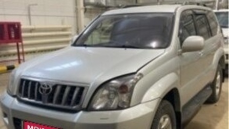 Toyota Land Cruiser Prado 120 рестайлинг, 2006 год, 1 200 000 рублей, 1 фотография