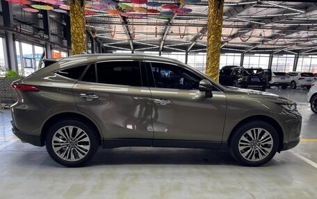 Toyota Harrier, 2021 год, 2 578 000 рублей, 6 фотография