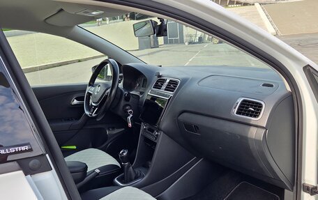 Volkswagen Polo VI (EU Market), 2016 год, 1 190 000 рублей, 29 фотография