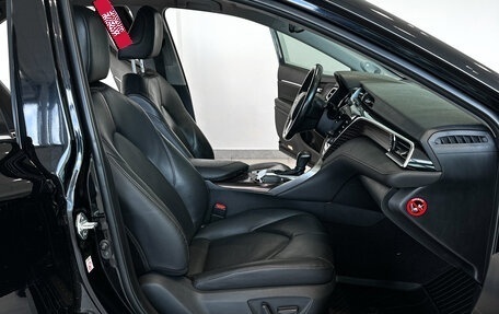 Toyota Camry, 2018 год, 2 663 000 рублей, 10 фотография