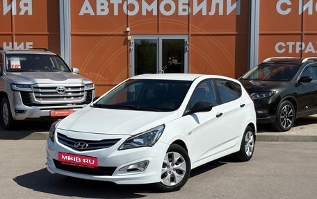 Hyundai Solaris II рестайлинг, 2014 год, 864 000 рублей, 1 фотография