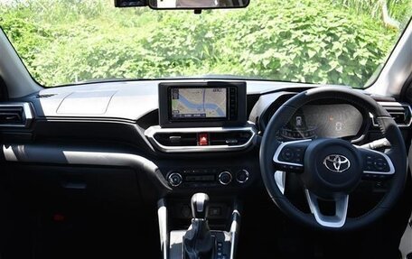 Toyota Raize I, 2022 год, 1 230 000 рублей, 12 фотография