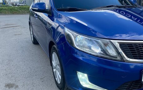 KIA Rio III рестайлинг, 2013 год, 799 999 рублей, 2 фотография
