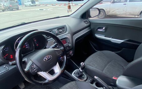KIA Rio III рестайлинг, 2013 год, 799 999 рублей, 21 фотография