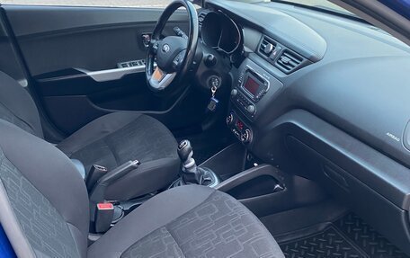 KIA Rio III рестайлинг, 2013 год, 799 999 рублей, 19 фотография