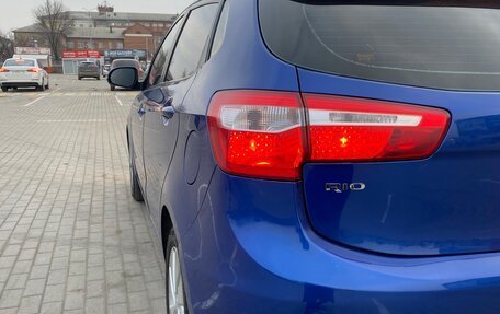 KIA Rio III рестайлинг, 2013 год, 799 999 рублей, 24 фотография