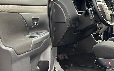 Mitsubishi Outlander III рестайлинг 3, 2013 год, 1 500 000 рублей, 17 фотография