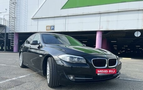 BMW 5 серия, 2010 год, 1 550 000 рублей, 3 фотография