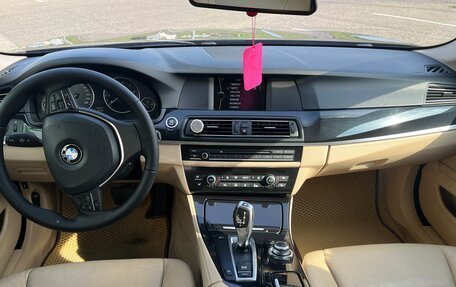 BMW 5 серия, 2010 год, 1 550 000 рублей, 13 фотография