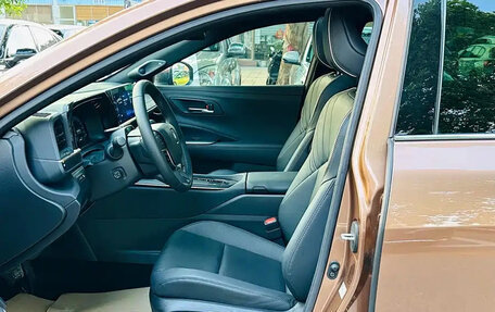 Toyota Crown, 2025 год, 4 800 275 рублей, 7 фотография