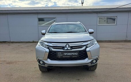 Mitsubishi Pajero Sport III рестайлинг, 2018 год, 2 400 000 рублей, 2 фотография