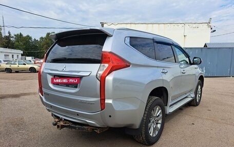 Mitsubishi Pajero Sport III рестайлинг, 2018 год, 2 400 000 рублей, 5 фотография