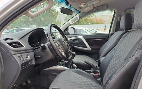 Mitsubishi Pajero Sport III рестайлинг, 2018 год, 2 400 000 рублей, 16 фотография