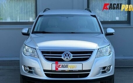 Volkswagen Tiguan I, 2010 год, 869 000 рублей, 2 фотография