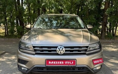 Volkswagen Tiguan II, 2018 год, 3 290 000 рублей, 1 фотография