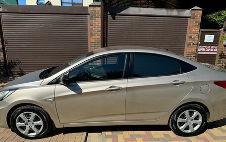 Hyundai Solaris II рестайлинг, 2011 год, 830 000 рублей, 3 фотография