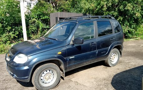 Chevrolet Niva I рестайлинг, 2010 год, 310 000 рублей, 2 фотография