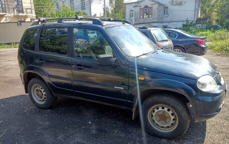 Chevrolet Niva I рестайлинг, 2010 год, 310 000 рублей, 3 фотография