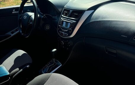 Hyundai Solaris II рестайлинг, 2011 год, 830 000 рублей, 16 фотография