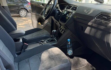 Volkswagen Tiguan II, 2018 год, 3 290 000 рублей, 15 фотография