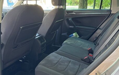 Volkswagen Tiguan II, 2018 год, 3 290 000 рублей, 11 фотография